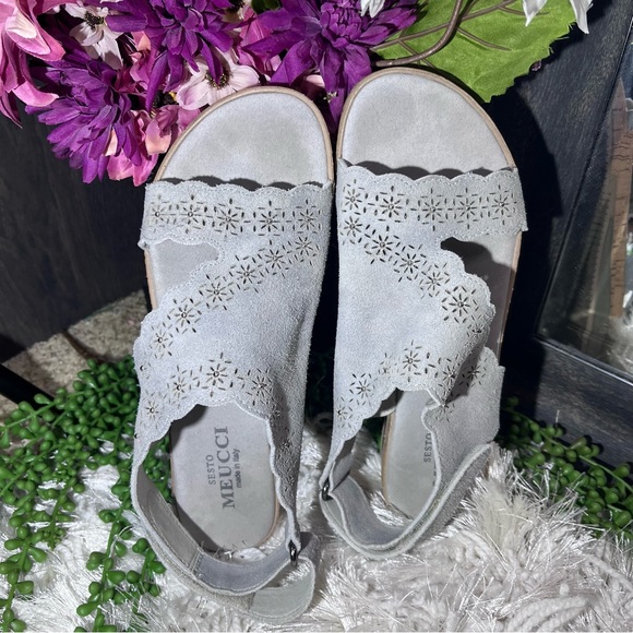 -💙2/$40💙Sesto Meucci Made in Italy Grey Suede Velcro Strap Sandals Size 9 - Picture 6 of 16